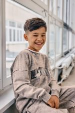 Komplet dresowy MASHMNIE BLUZA I SPODNIE Farbowane szaro-beżowe - obrazek 4